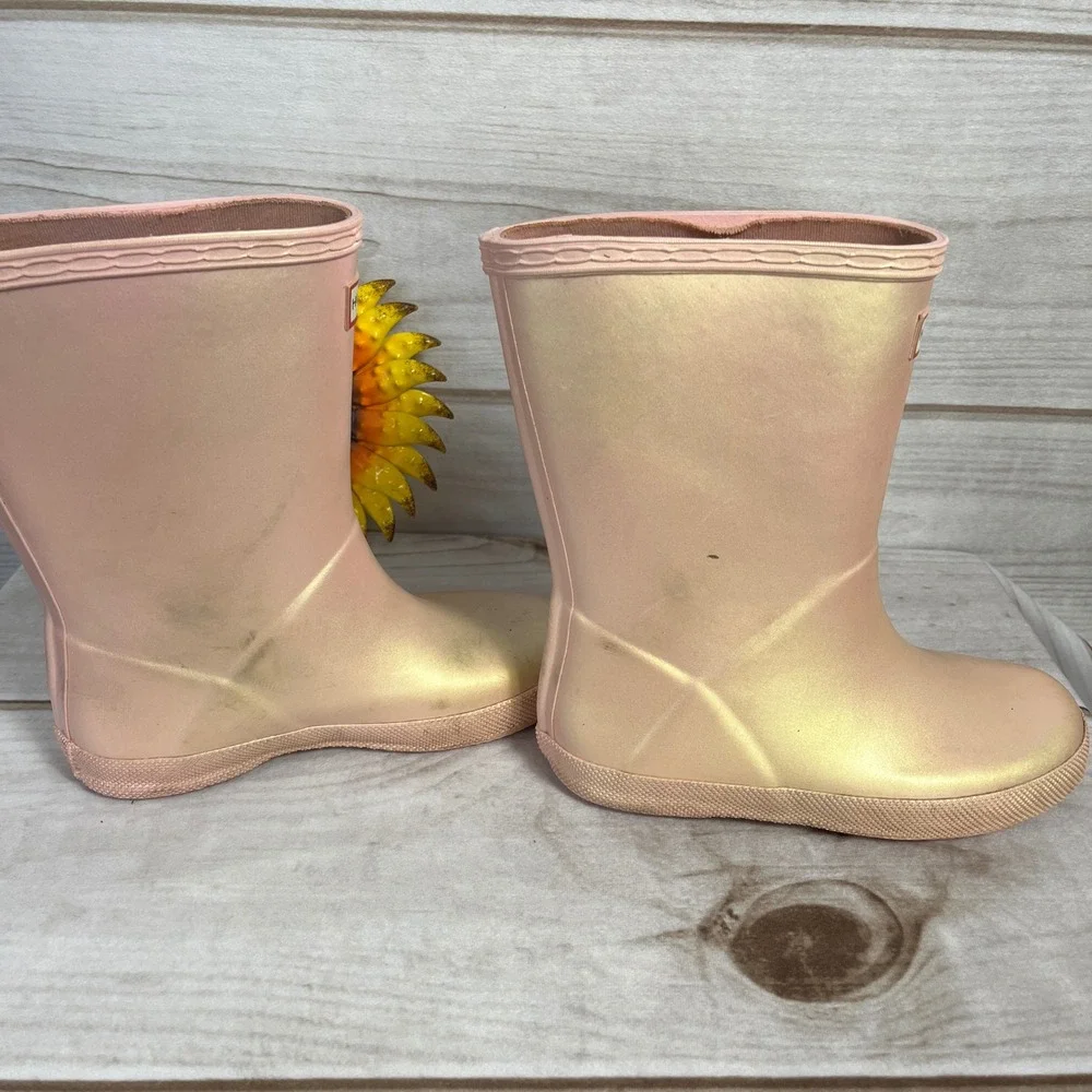 Hunter Kids First Classic Pink‎ Iridescent Rain Boots Size 12C